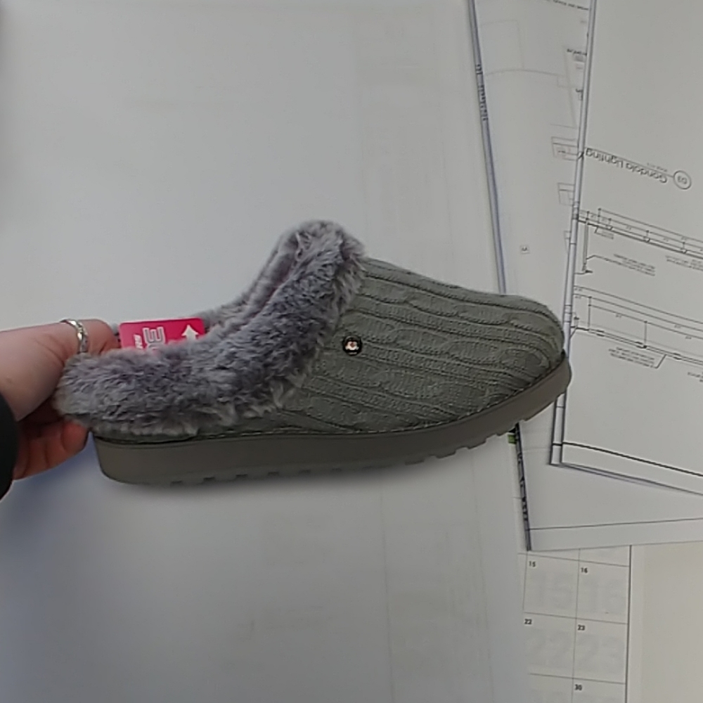 Brand new fur lined Bobs from Skechers 11w